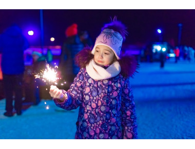 На курортах Северного Кавказа зажигаются огни новогодних елок