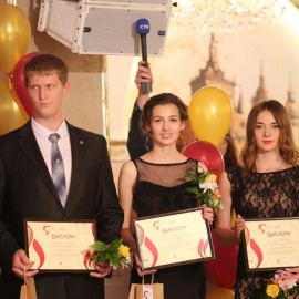 На IQ-балу, посвященном трехлетию СКФУ, наградили лучших студентов вуза