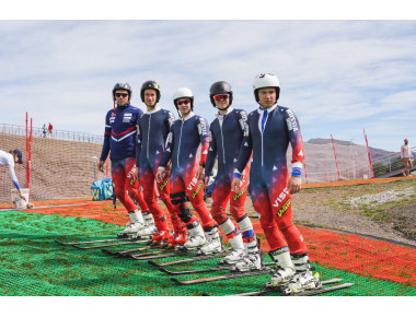 На курорте «Ведучи» проходят тренировки российских горнолыжников