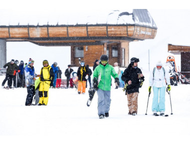 «Архыз» первым на Северном Кавказе открыл горнолыжный сезон