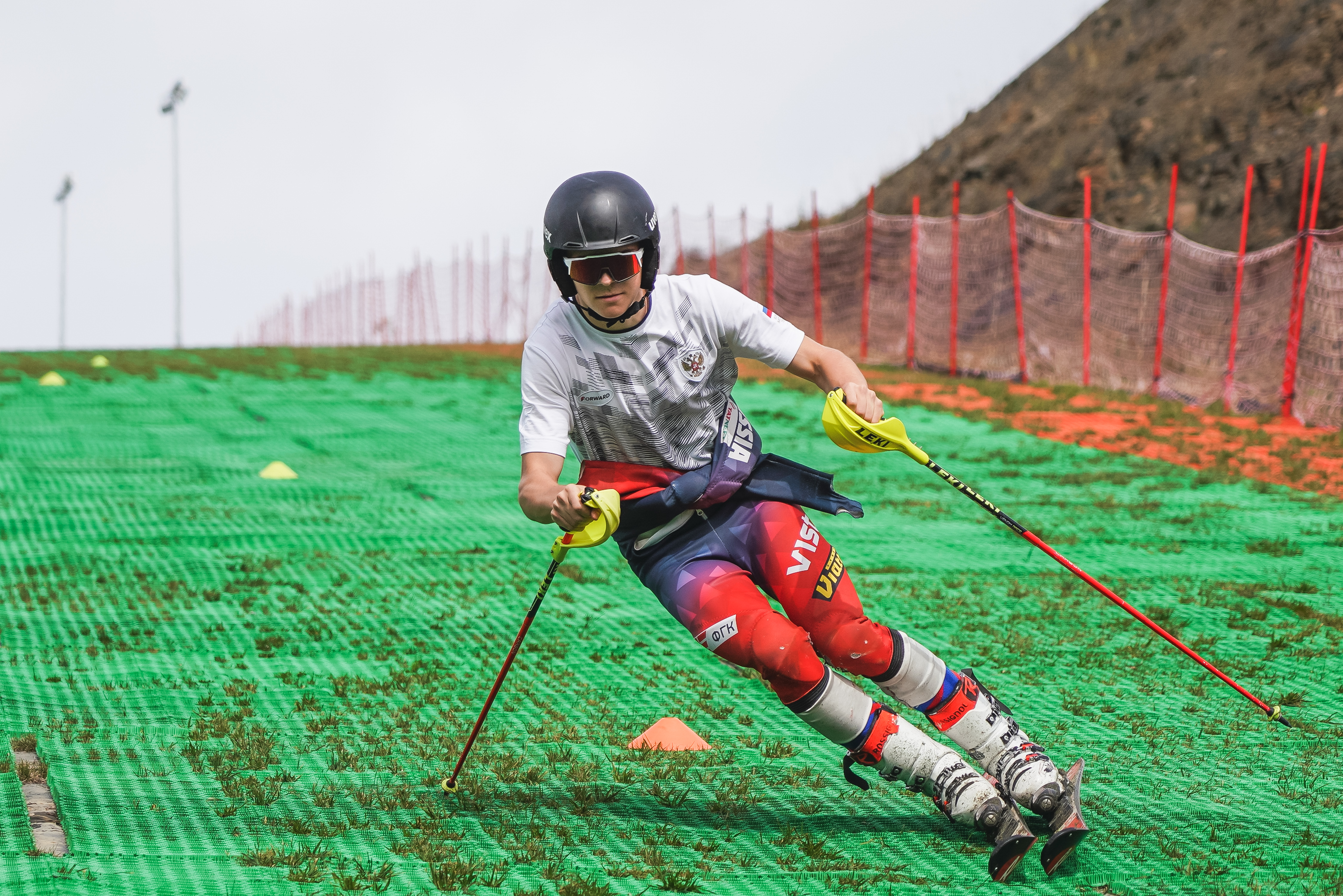 На курорте «Ведучи» проходят тренировки российских горнолыжников