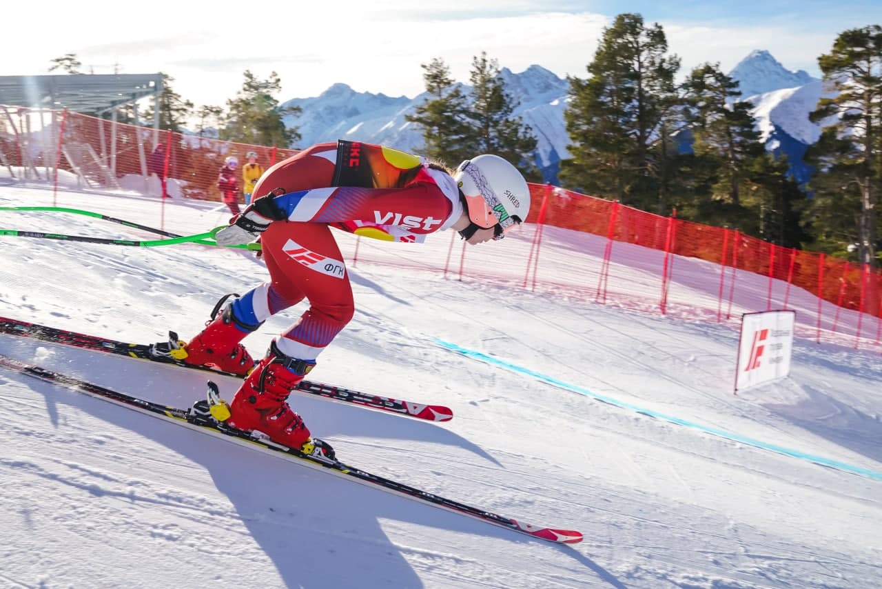 Сильнейшие горнолыжники страны сразятся за звание чемпионов России в Архызе